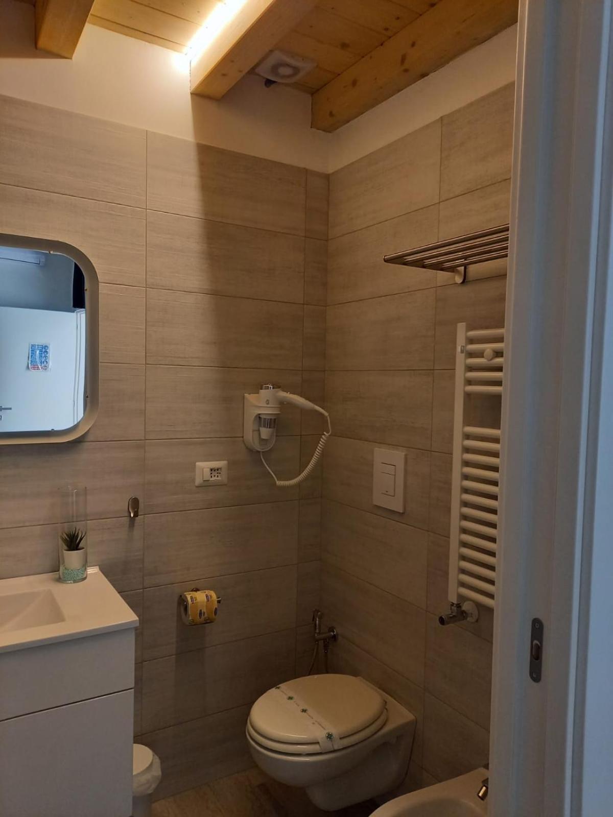 Trani La Grazia B&B الغرفة الصورة